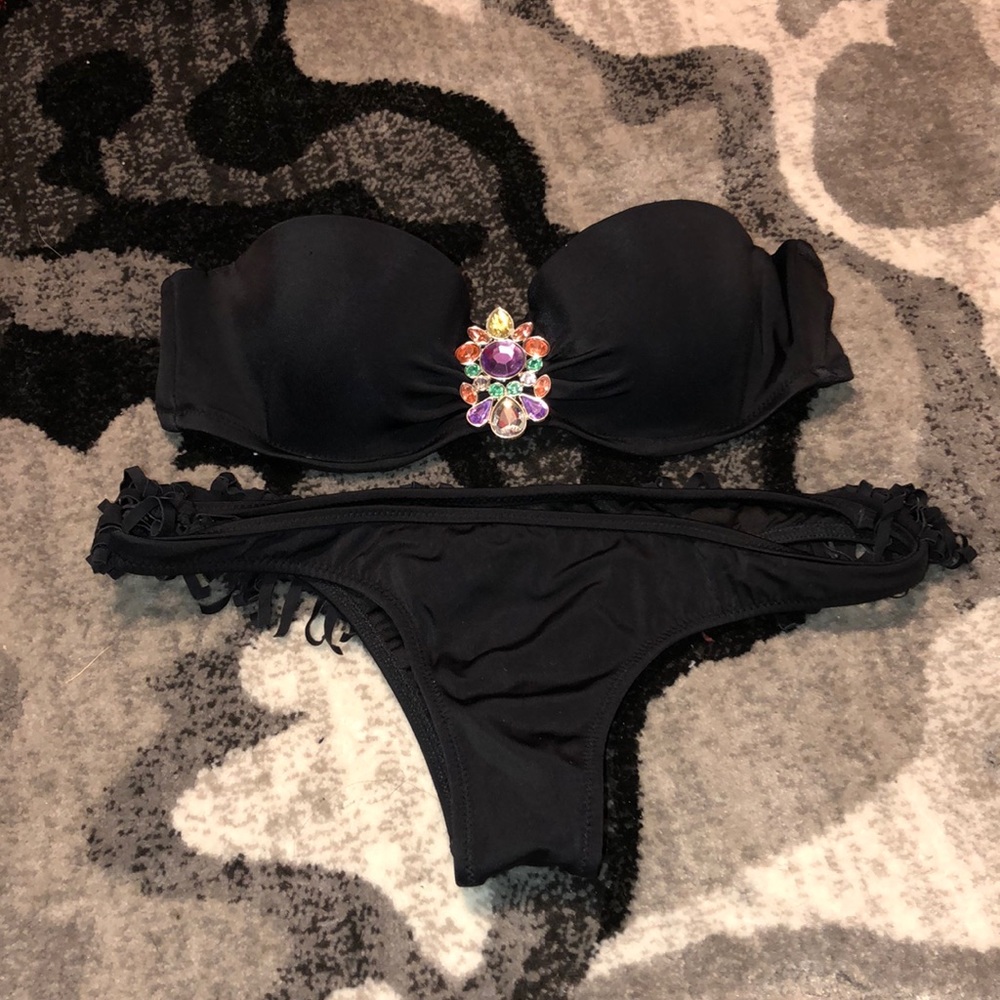 Two Piece Bikini Set - image 1